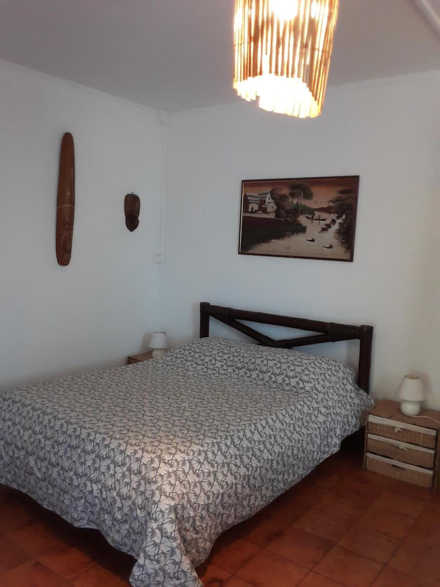 Le Tulear - Aux 4 Coins Du Monde Hotel Saint Pierre Room photo